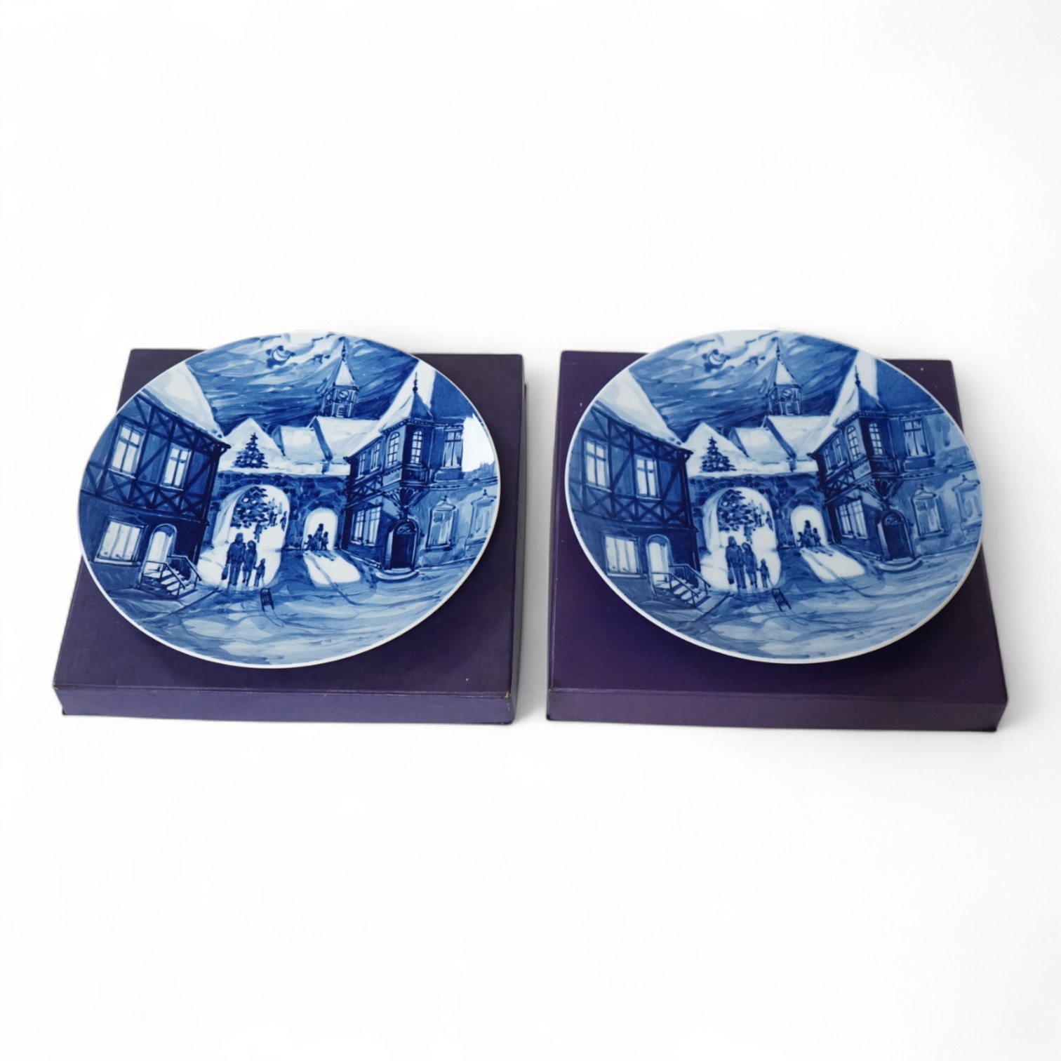 Two Meissen year plates, boxed